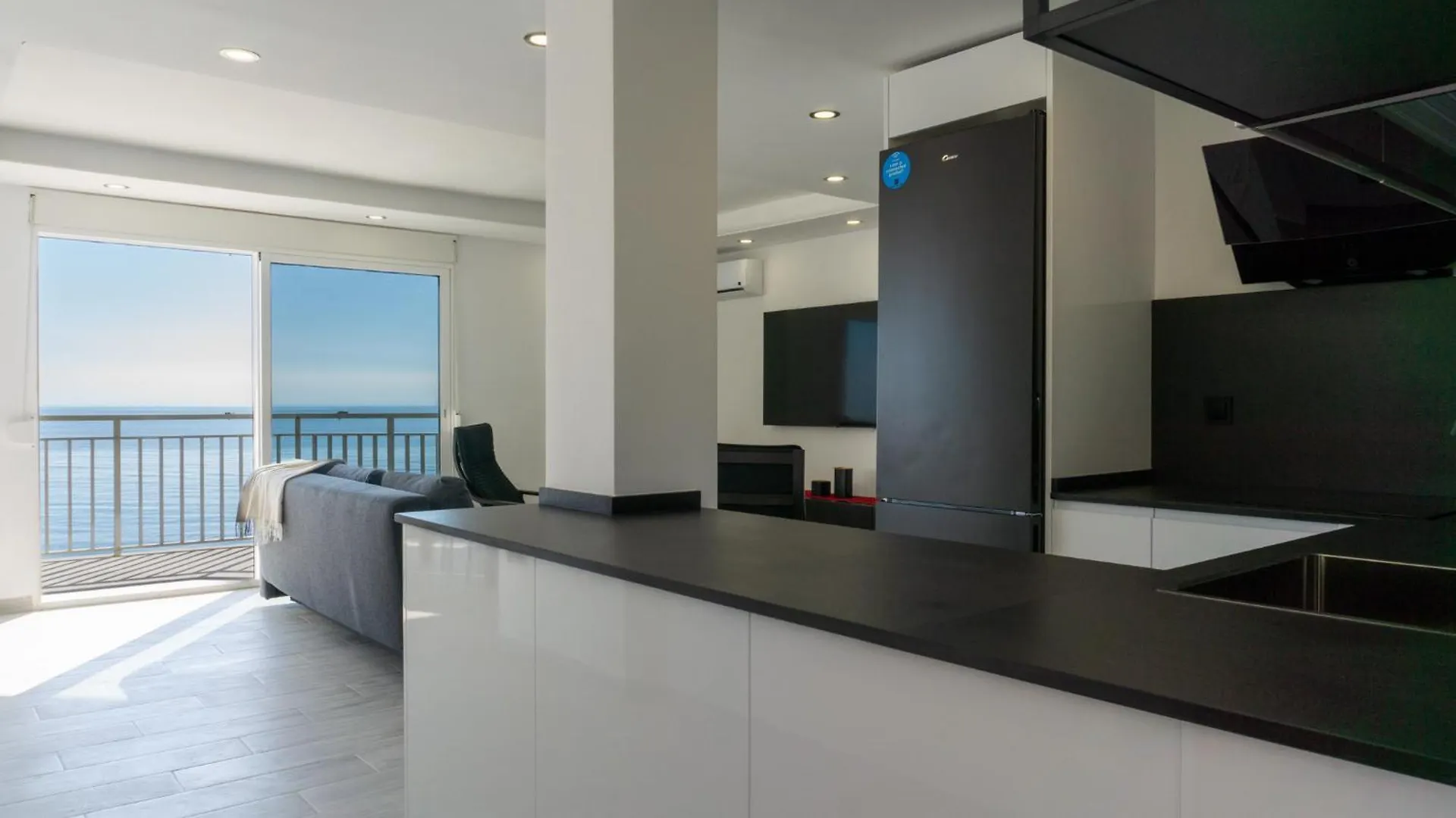 Seaside Fuengirola Apartment Malaga