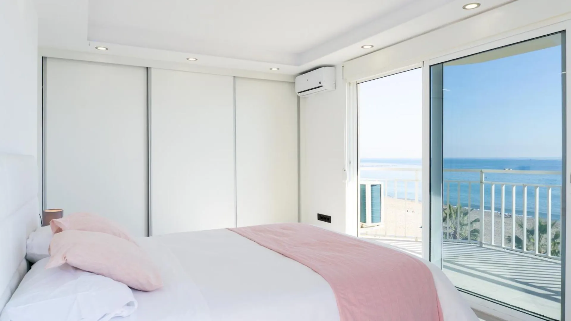 Seaside Fuengirola Apartment Malaga