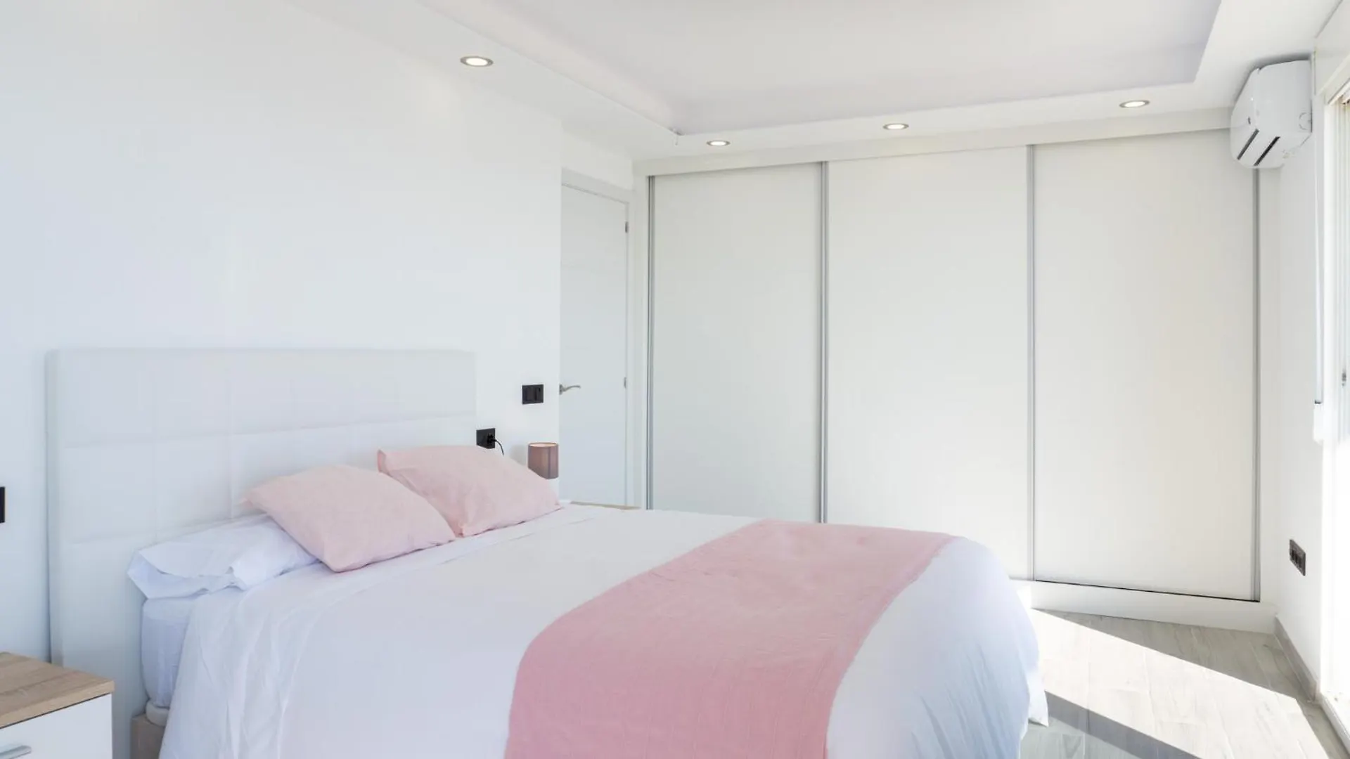 Seaside Fuengirola Apartment Malaga